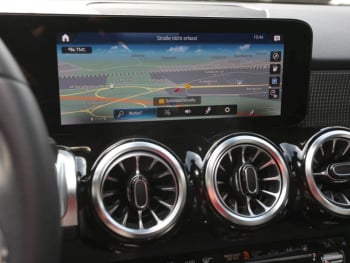 Mercedes-Benz EQB 300 4M Progressive Night MBUX Navi 360°