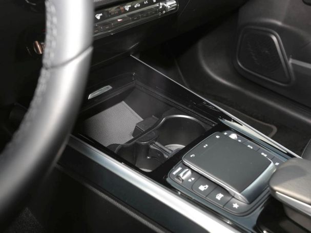 Mercedes-Benz EQB 300 4M Progressive Night MBUX Navi 360° Mercedes-Benz EQB 300 4M Progressive Night MBUX Navi 360°