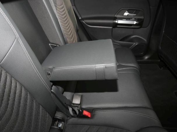 Mercedes-Benz EQB 300 4M Progressive Night MBUX Navi 360° Mercedes-Benz EQB 300 4M Progressive Night MBUX Navi 360°