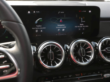 Mercedes-Benz EQB 300 4M Progressive Night MBUX Navi 360°