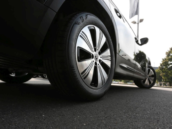 Mercedes-Benz EQB 300 4M Progressive Night MBUX Navi 360°