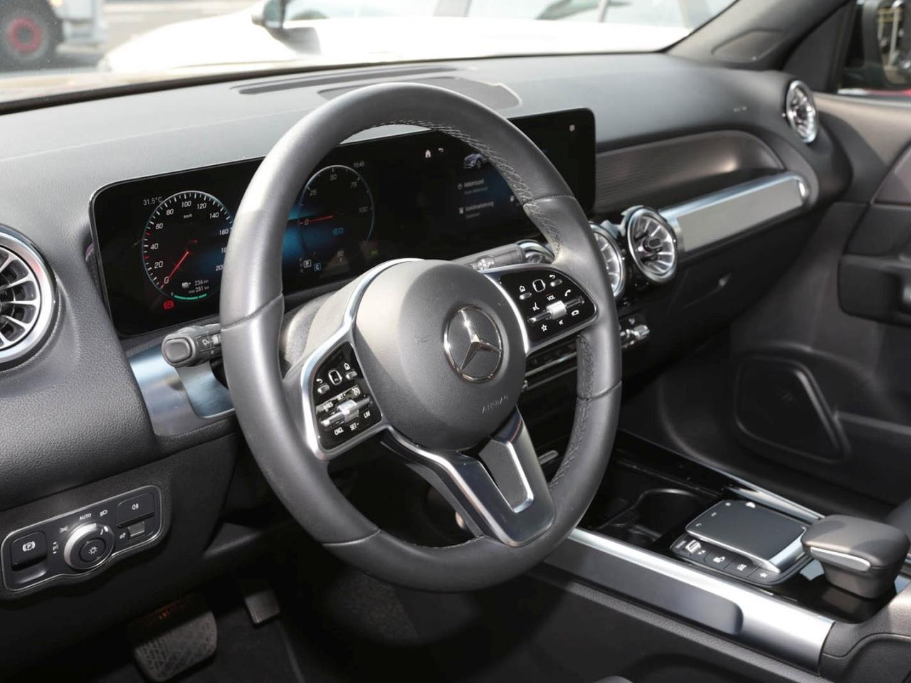 Mercedes-Benz EQB 300 4M Progressive Night MBUX Navi 360°