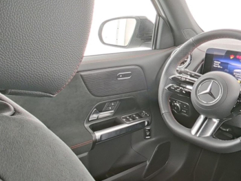Mercedes-Benz EQB 300 4M AMG Night MBUX Navi-Prem. Totwinkel