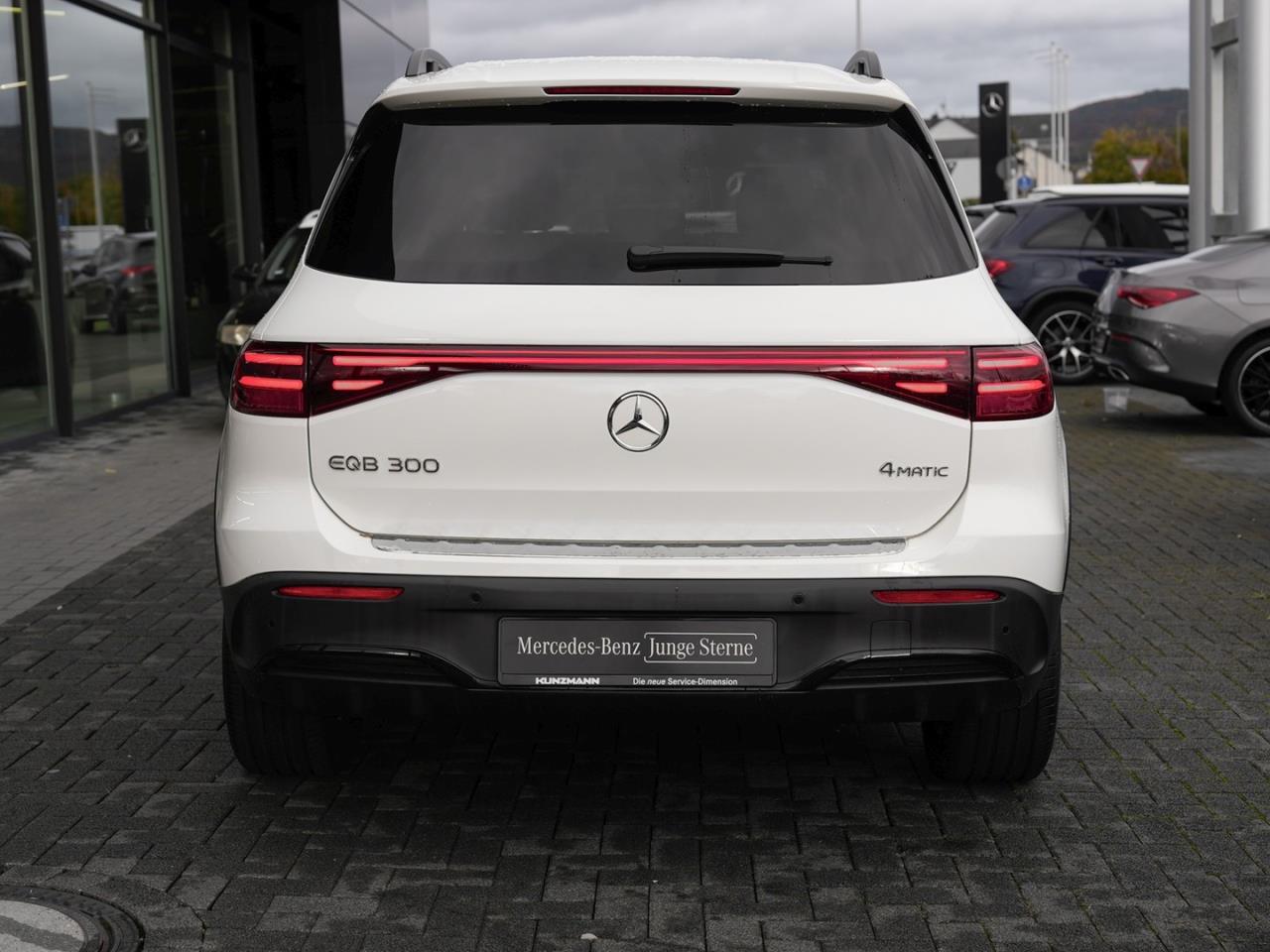 Mercedes-Benz EQB 300 4M AMG Night Navi Head-Up Memory 360°