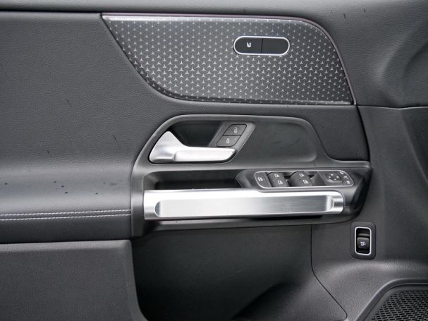 Mercedes-Benz EQB 300 4M Progressive Distronic Kamera AHK