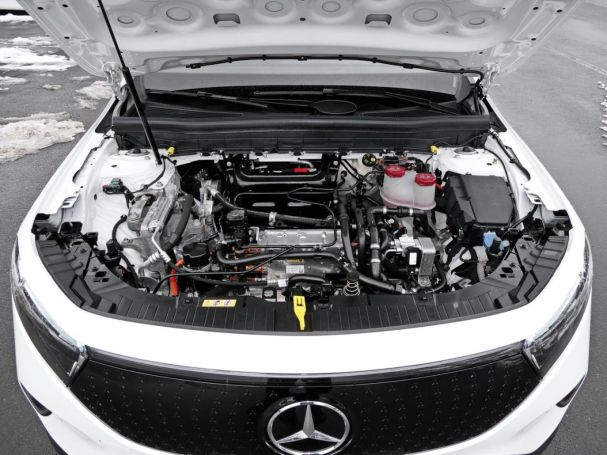 Mercedes-Benz EQB 300 4M Progressive Distronic Kamera AHK