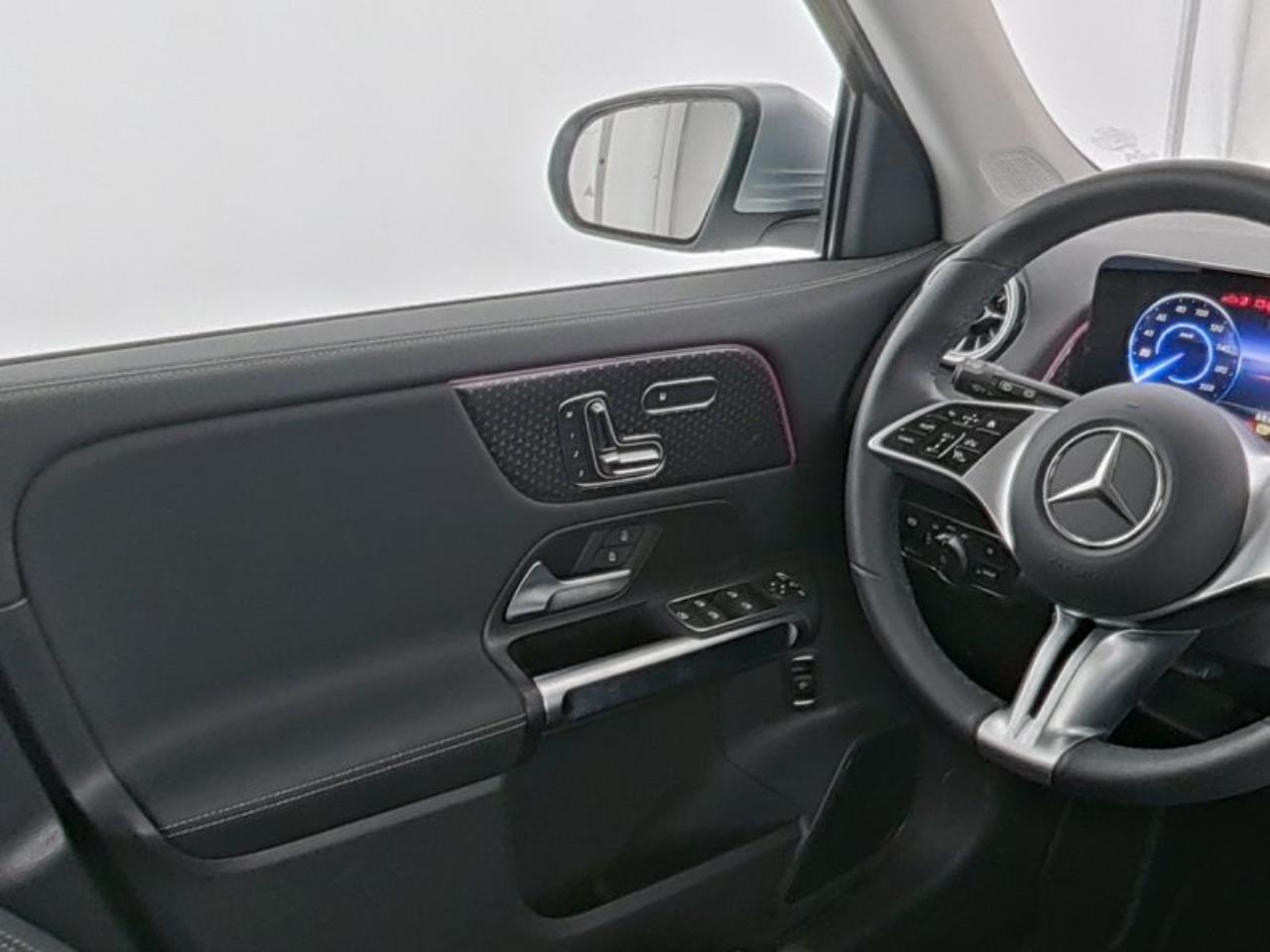 Mercedes-Benz EQB 350 4M Progressive Distronic Panorama Memory