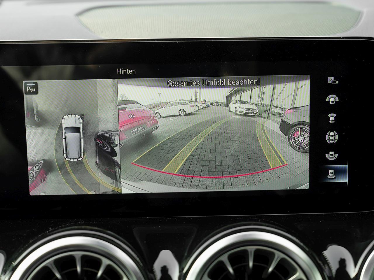 Mercedes-Benz EQB 350 4M Progressive Panorama 7-Sitzer 360°