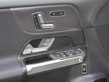 Mercedes-Benz EQB 350 4M Progressive Panorama 7-Sitzer 360°