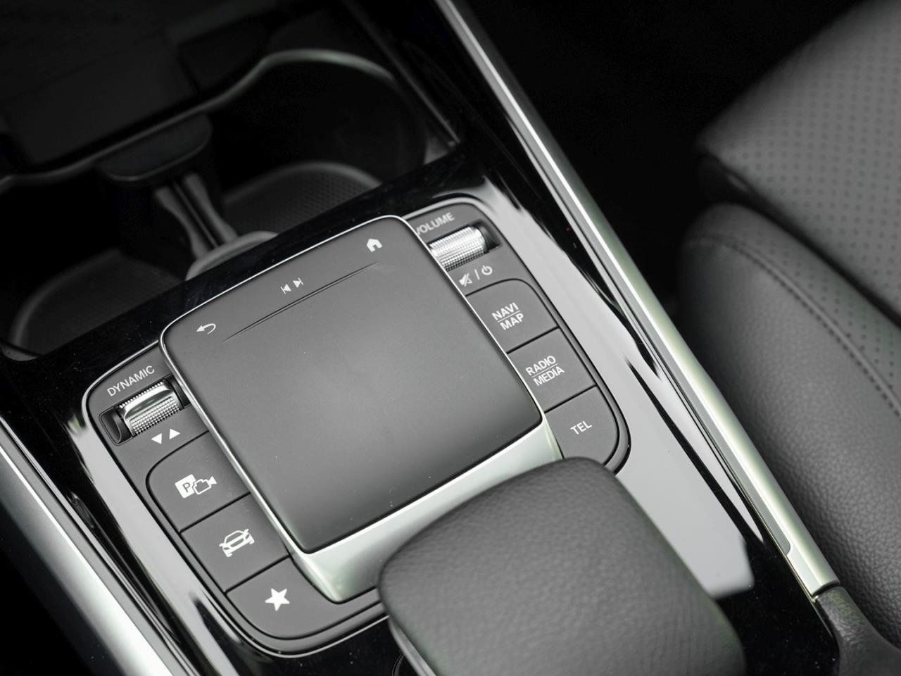 Mercedes-Benz EQB 350 4M Progressive Panorama 7-Sitzer 360°