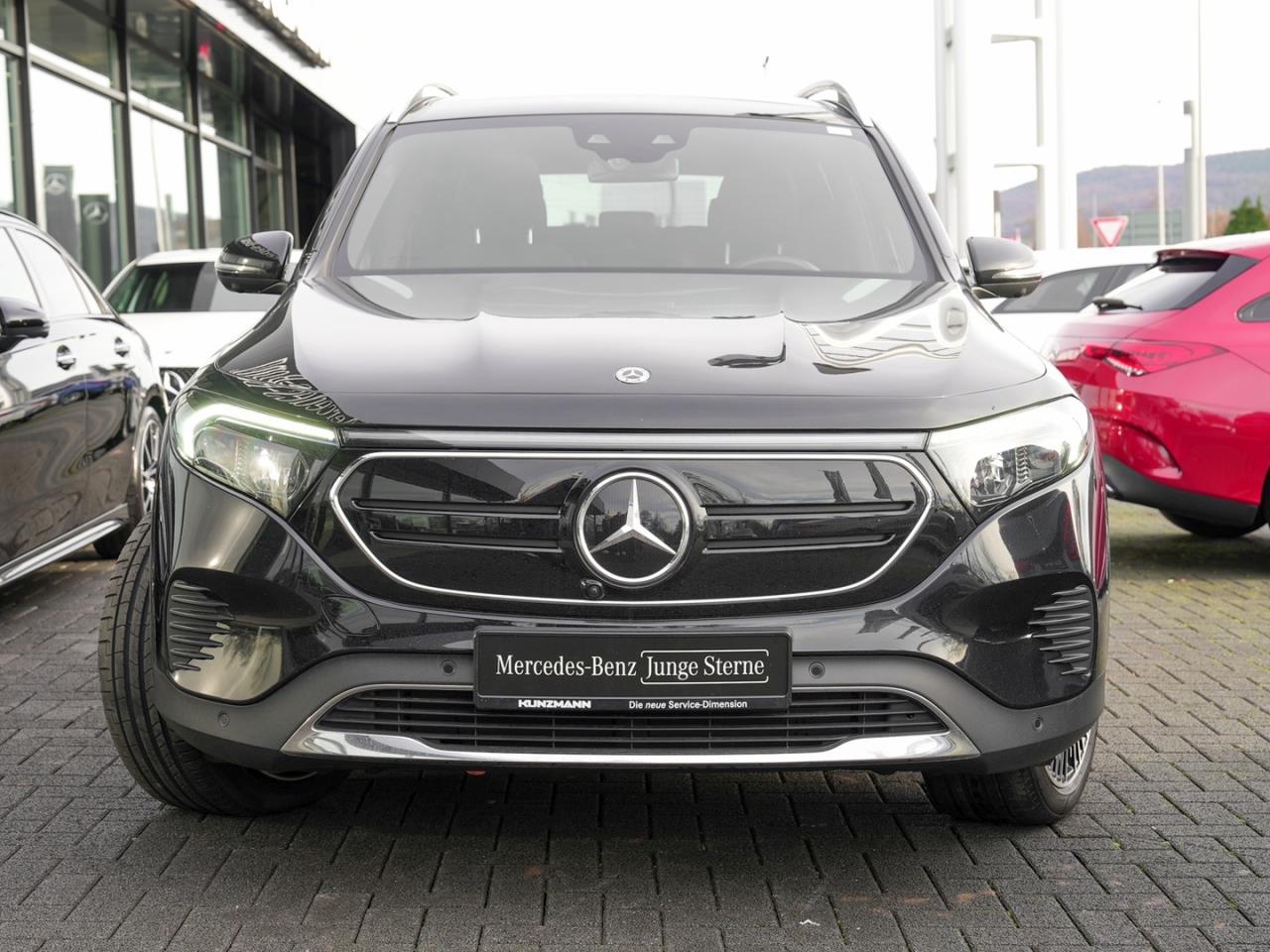 Mercedes-Benz EQB 350 4M Progressive Panorama 7-Sitzer 360°