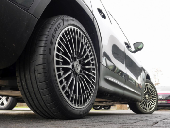 Mercedes-Benz EQB 350 4M Progressive Panorama 7-Sitzer 360°