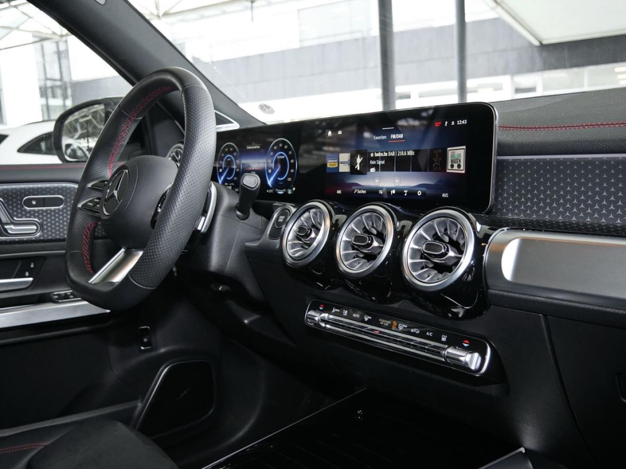 Mercedes-Benz EQB 350 4M AMG Night Panorama Burmester HUD 360°