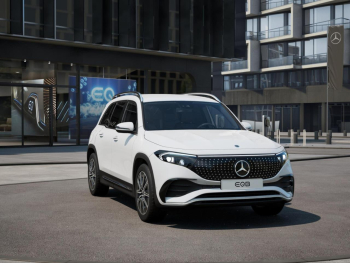 Mercedes-Benz EQB 350 4M AMG Distronic Burmester Kamera
