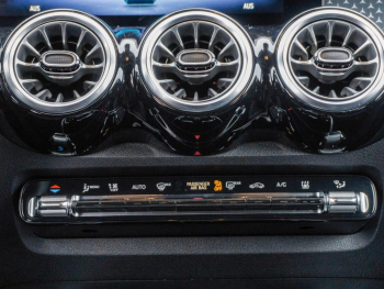 Mercedes-Benz EQB 350 4M AMG Night Navi Distronic AHK Kamera