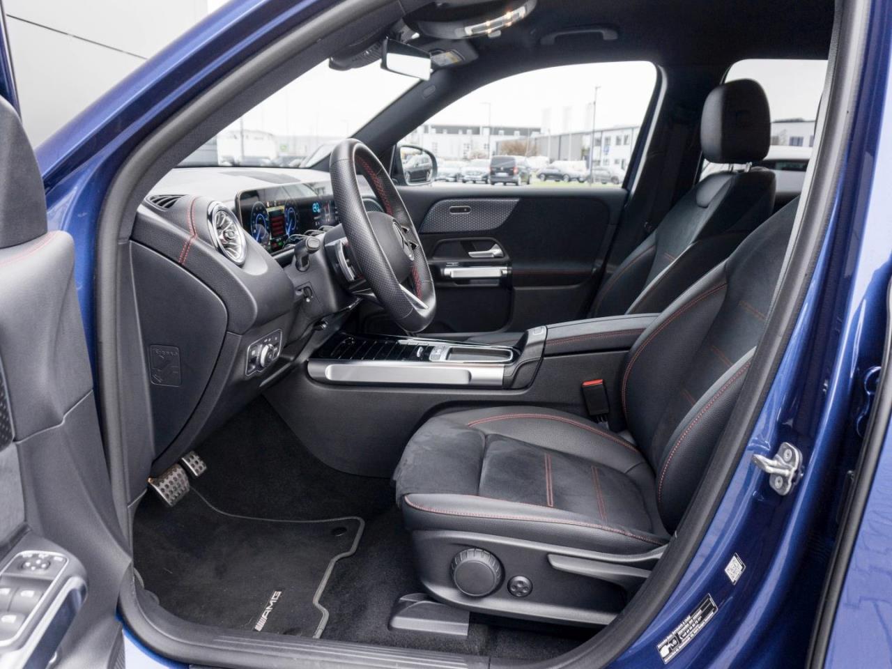 Mercedes-Benz EQB 350 4M AMG Night Navi Distronic AHK Kamera