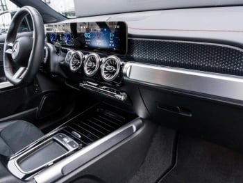 Mercedes-Benz EQB 350 4M AMG Night Navi Distronic AHK Kamera