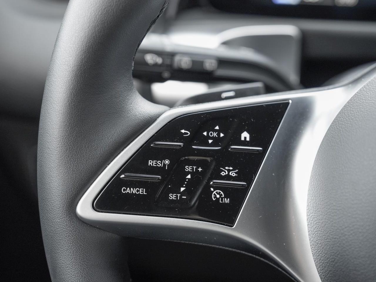 Mercedes-Benz EQB 350 4M Progressive Distronic Memory AHK 360°