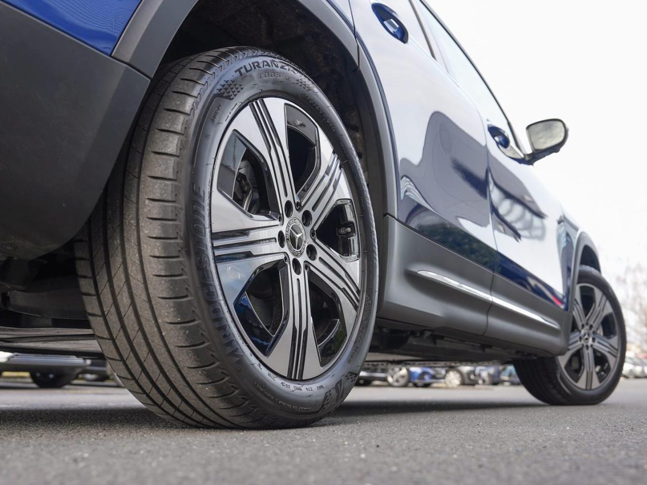 Mercedes-Benz EQB 350 4M Progressive Distronic Memory AHK 360°