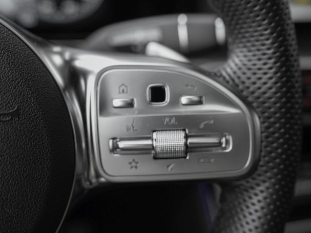 Mercedes-Benz EQC 400 4M AMG Line AMG Schiebedach Distronic