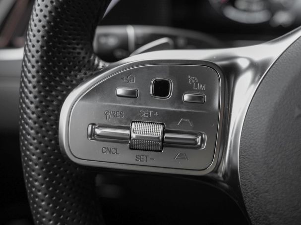 Mercedes-Benz EQC 400 4M AMG Line AMG Schiebedach Distronic