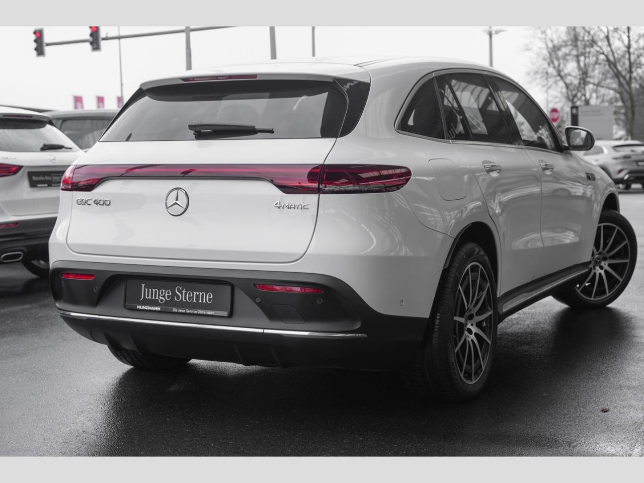 Mercedes-Benz EQC 400 4M AMG Line AMG Schiebedach Distronic
