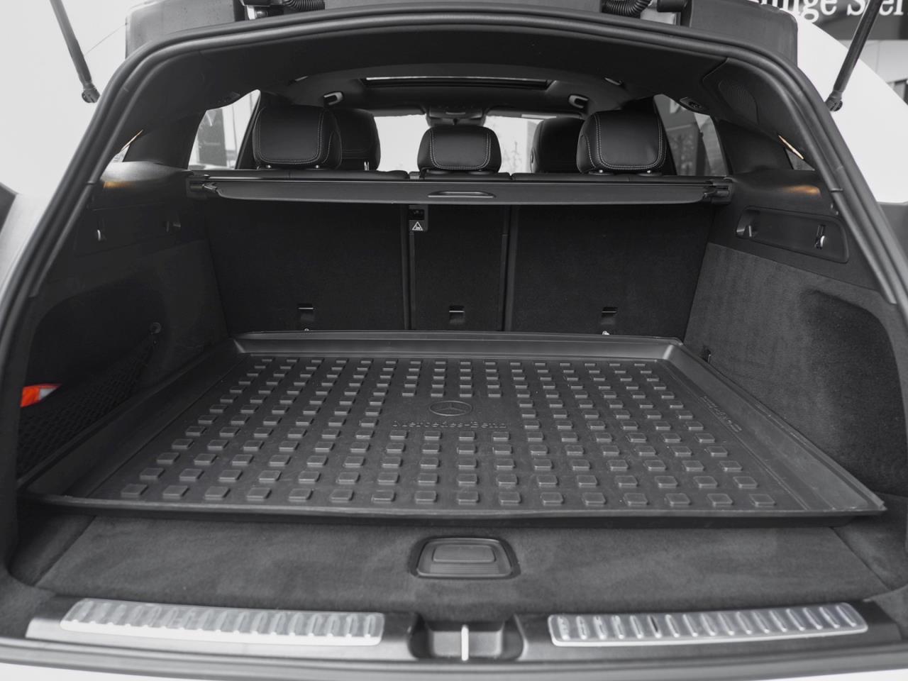 Mercedes-Benz EQC 400 4M AMG Line AMG Schiebedach Distronic