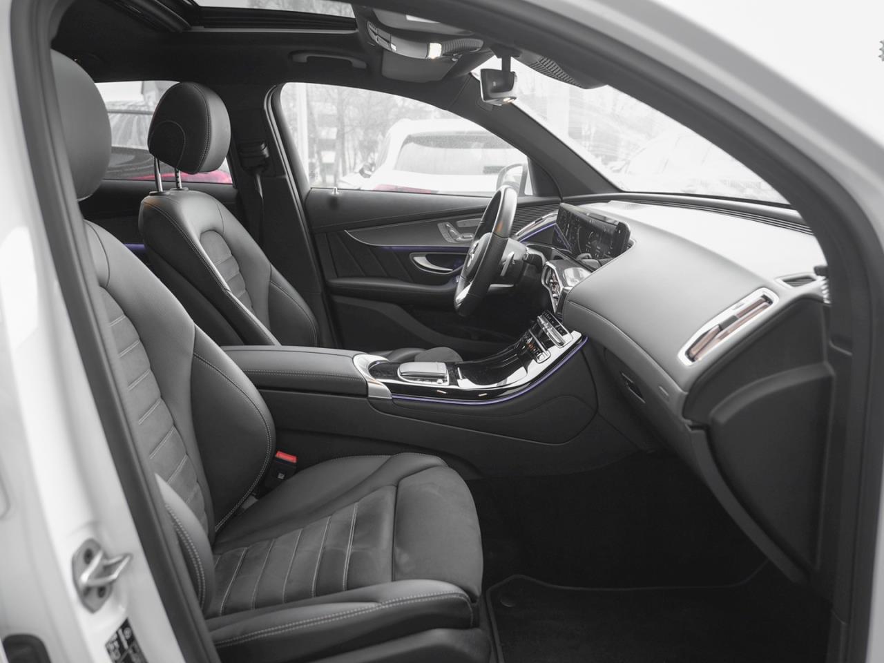 Mercedes-Benz EQC 400 4M AMG Line AMG Schiebedach Distronic