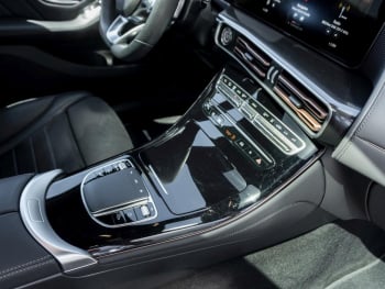 Mercedes-Benz EQC 400 4M AMG Line AMG Schiebedach Distronic