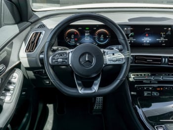 Mercedes-Benz EQC 400 4M AMG Line AMG Schiebedach Distronic