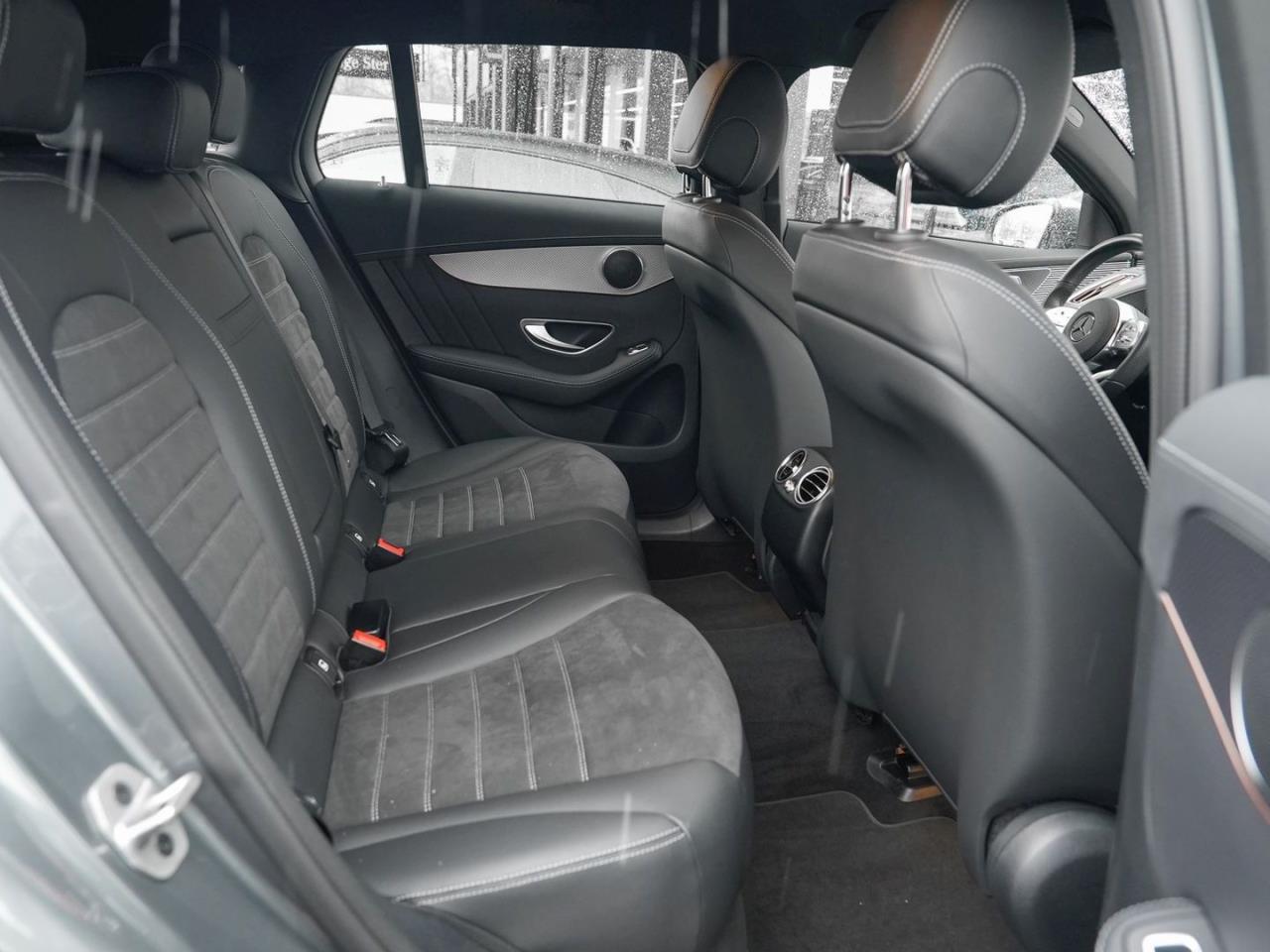 Mercedes-Benz EQC 400 4M AMG Line AMG Kamera Easy-Pack AHK