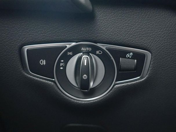 Mercedes-Benz EQC 400 4M AMG Line AMG Kamera Easy-Pack AHK