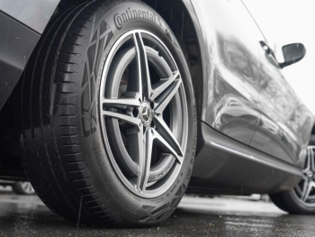 Mercedes-Benz EQC 400 4M AMG Line AMG Kamera Easy-Pack AHK