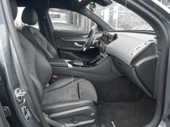 Mercedes-Benz EQC 400 4M AMG Line AMG Kamera Easy-Pack AHK