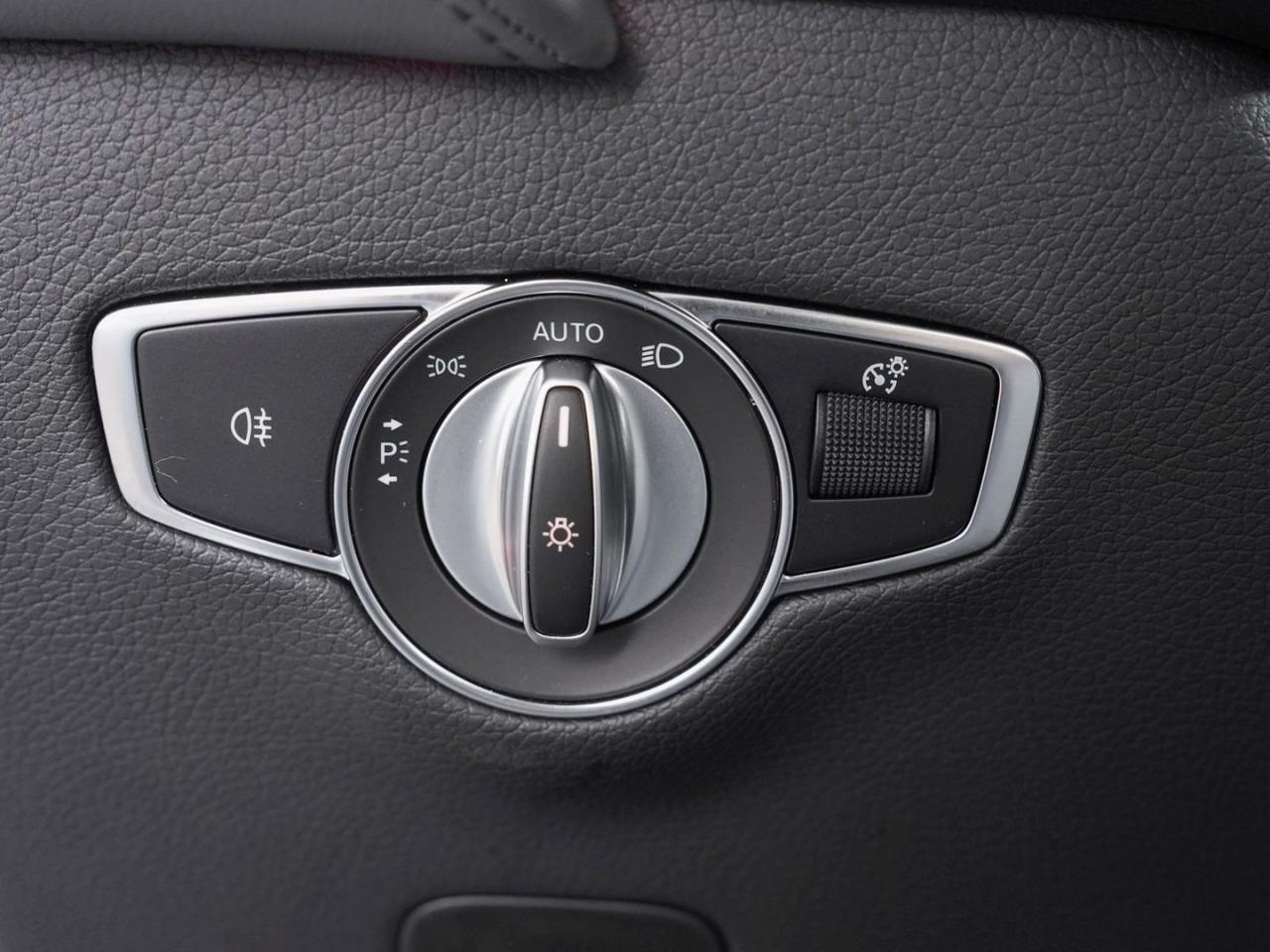 Mercedes-Benz EQC 400 4M Electric Art Distronic EasyP Kamera