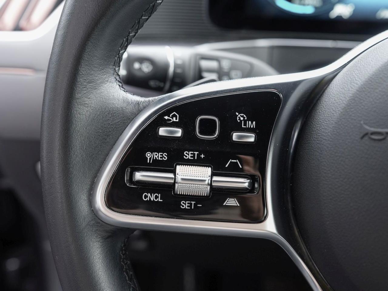 Mercedes-Benz EQC 400 4M Electric Art Distronic EasyP Kamera