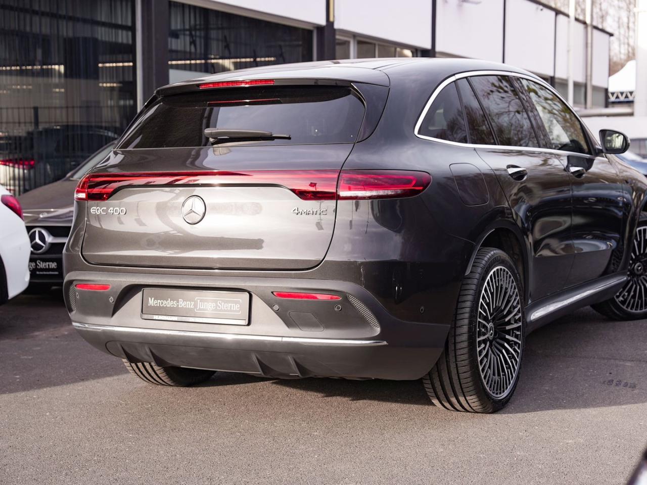 Mercedes-Benz EQC 400 4M AMG Schiebedach Memory EasyP 360°