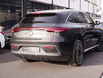 Mercedes-Benz EQC 400 4M AMG Schiebedach Memory EasyP 360°
