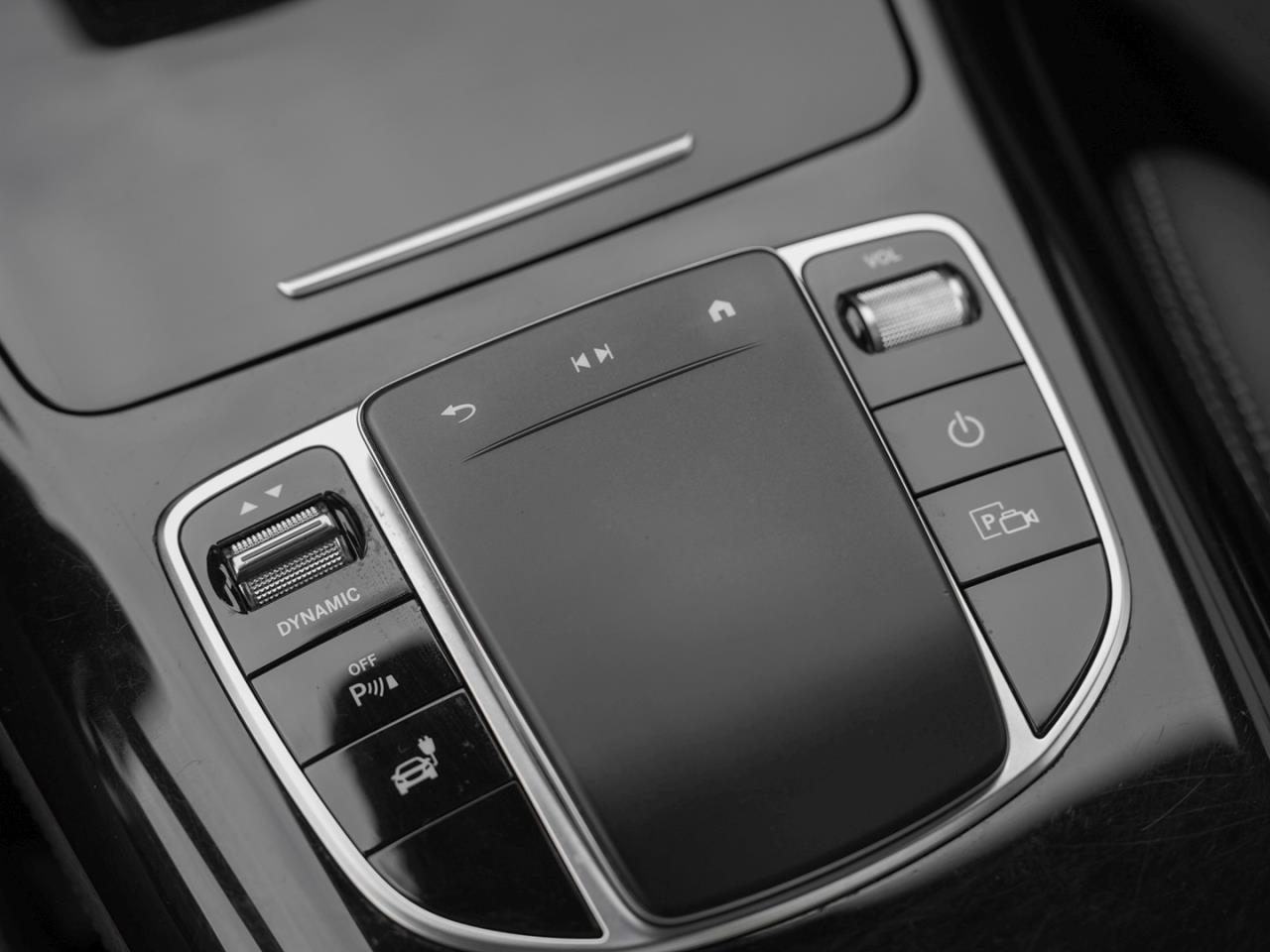 Mercedes-Benz EQC 400 4M  AMG Schiebedach EasyPack 360°