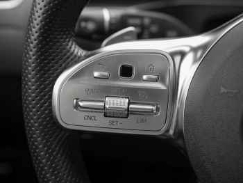 Mercedes-Benz EQC 400 4M  AMG Schiebedach EasyPack 360°