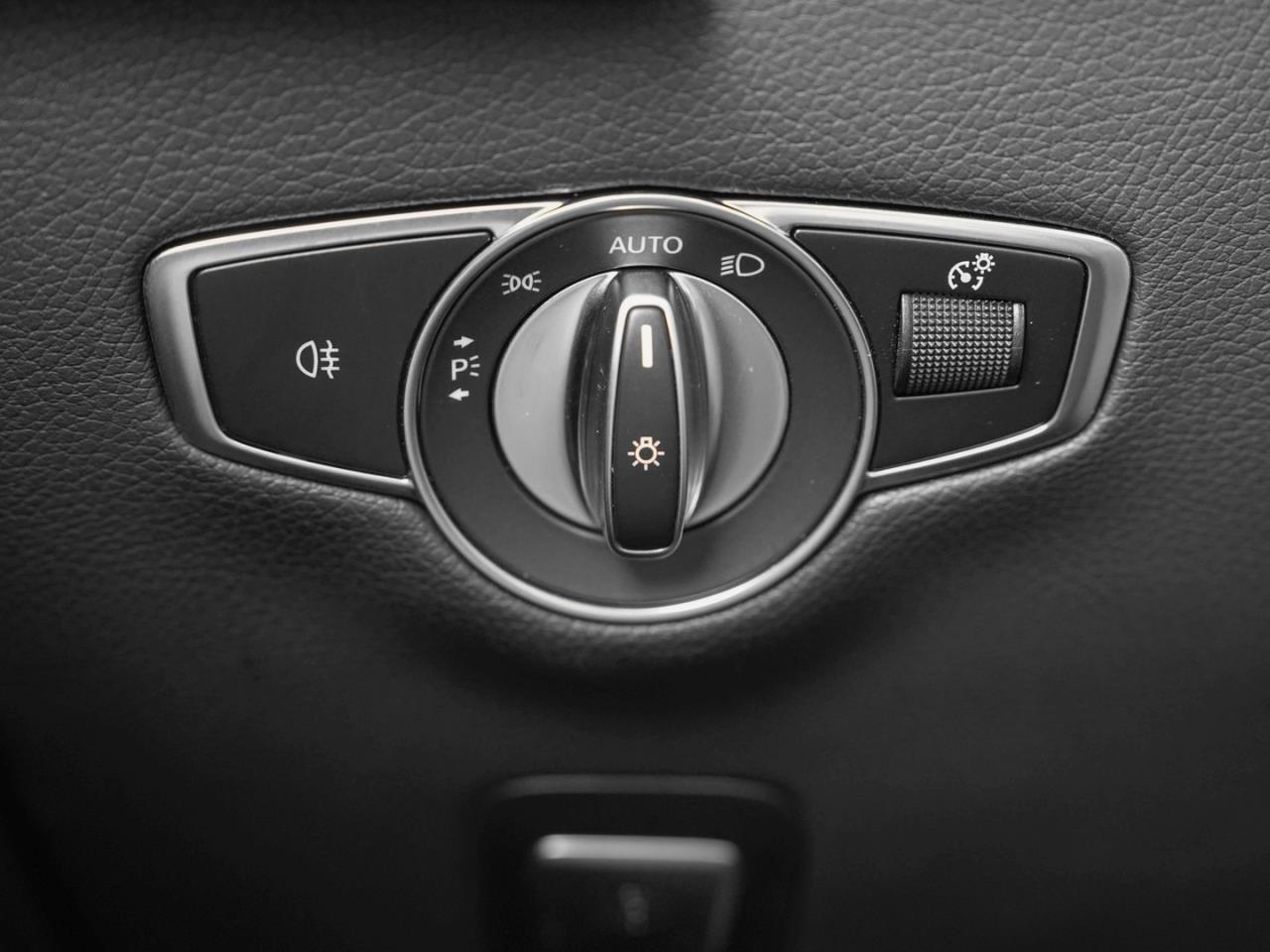 Mercedes-Benz EQC 400 4M  AMG Schiebedach EasyPack 360°