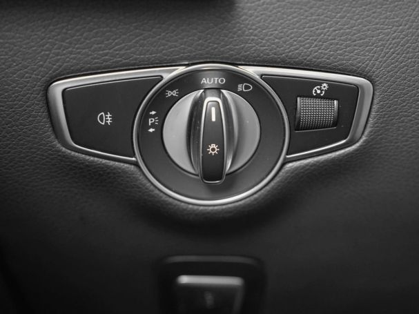 Mercedes-Benz EQC 400 4M  AMG Schiebedach EasyPack 360°