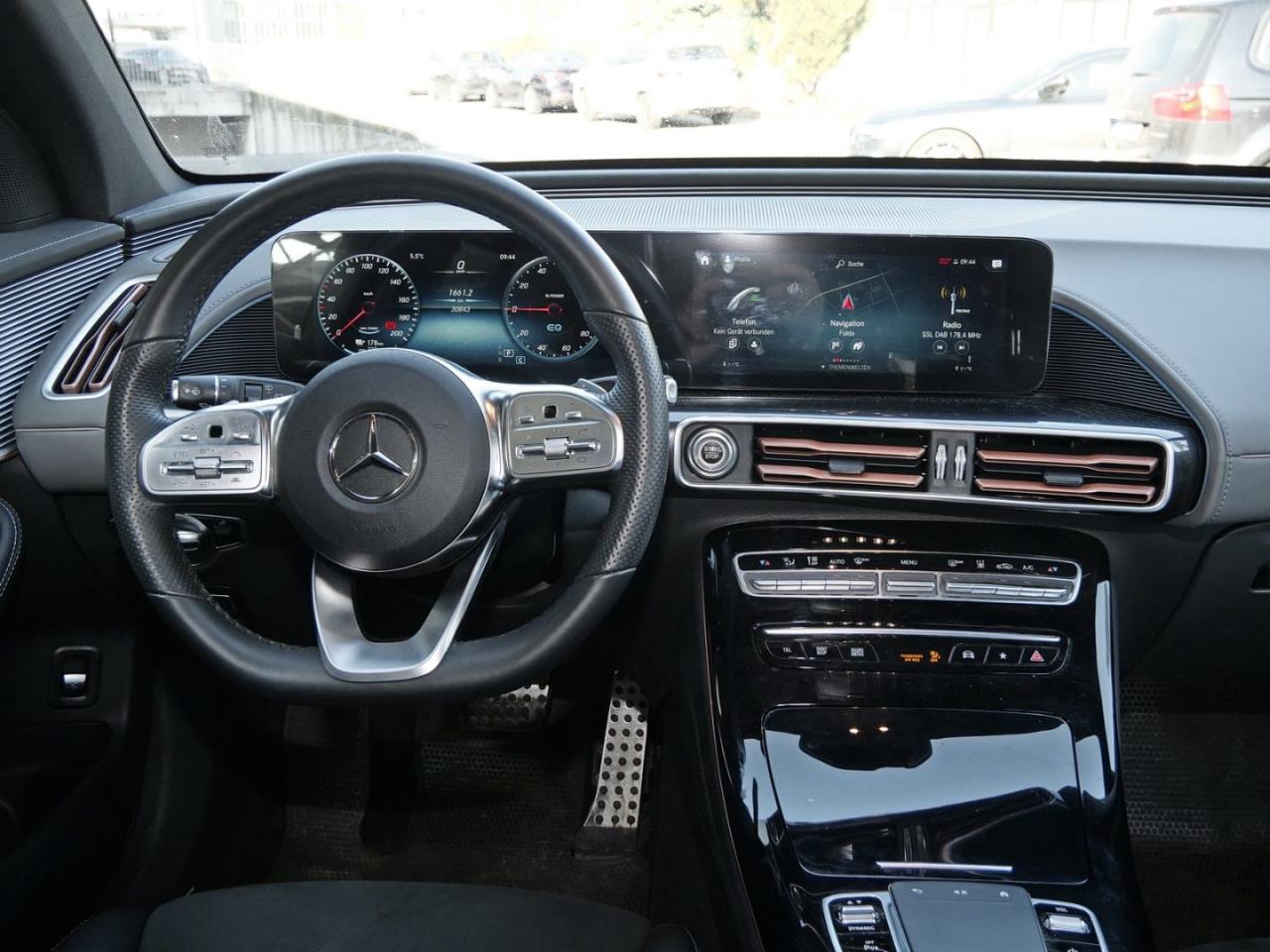 Mercedes-Benz EQC 400 4M AMG Navi 360° Memory Distronic AHK