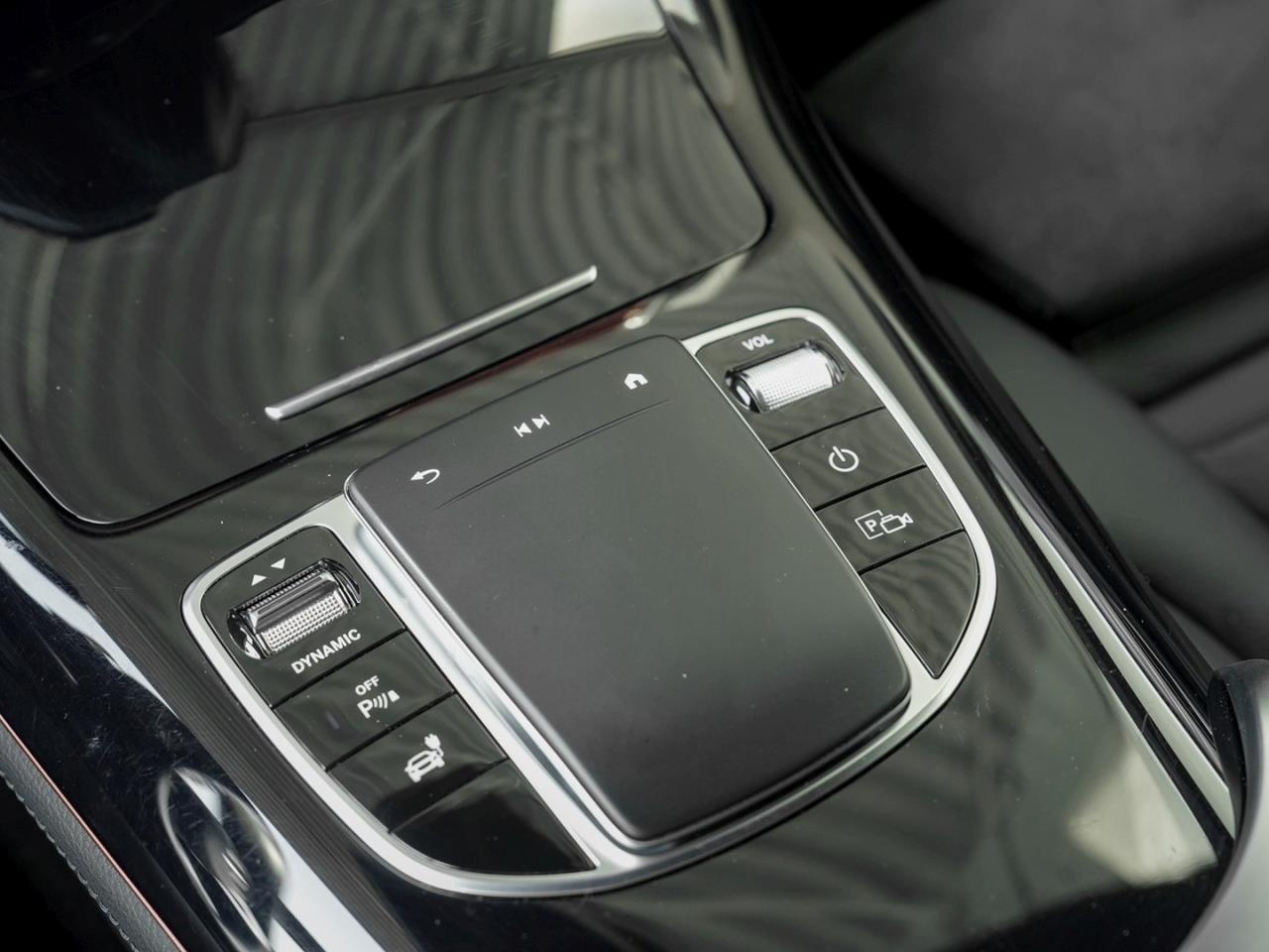 Mercedes-Benz EQC 400 4M AMG Navi Distronic Memory 360°Kamera