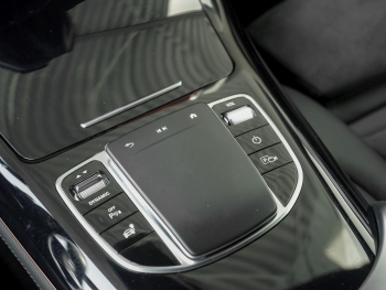Mercedes-Benz EQC 400 4M AMG Navi Distronic Memory 360°Kamera