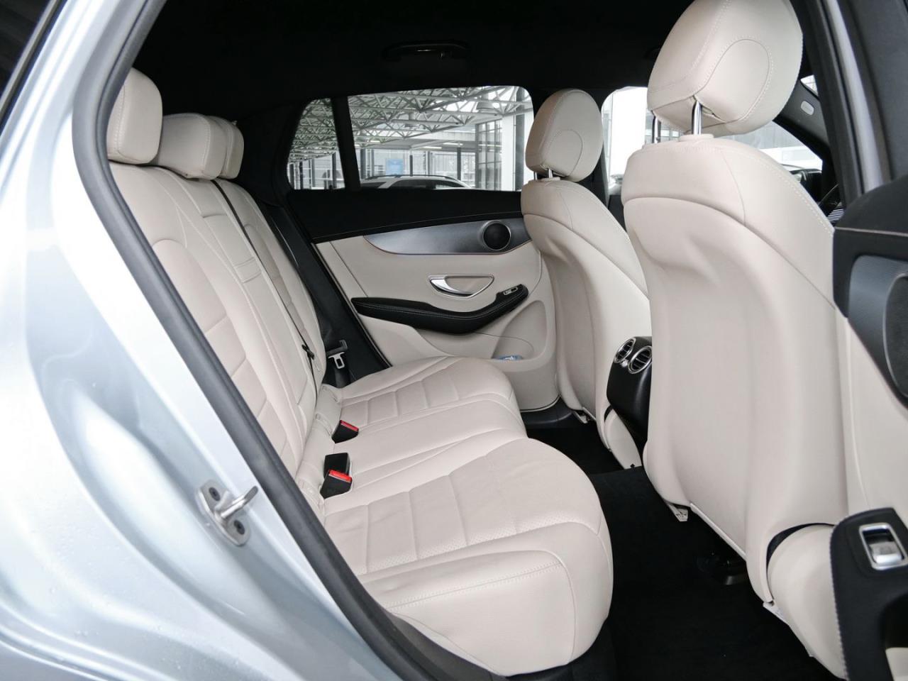 Mercedes-Benz EQC 400 4M Electric Art Distronic Kamera AHK