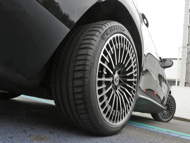Mercedes-Benz EQC 400 4M ElectricArt Navi Kamera 21"AMG Mercedes-Benz EQC 400 4M ElectricArt Navi Kamera 21"AMG