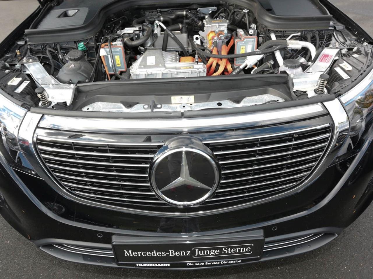 Mercedes-Benz EQC 400 4M Electric Art MBUX Navi AHK Distronic