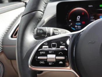Mercedes-Benz EQC 400 4M Electric Art MBUX Navi AHK Distronic