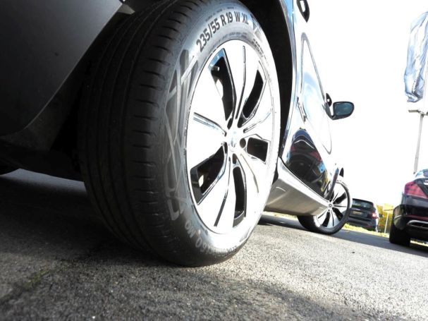 Mercedes-Benz EQC 400 4M Electric Art MBUX Navi AHK Distronic